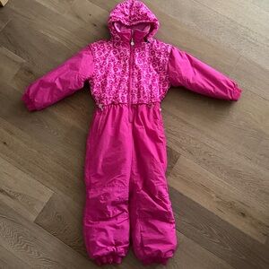 Vintage Jupa Sports pink floral one piece snowsuit w/detachable hood. Size:6X/7.